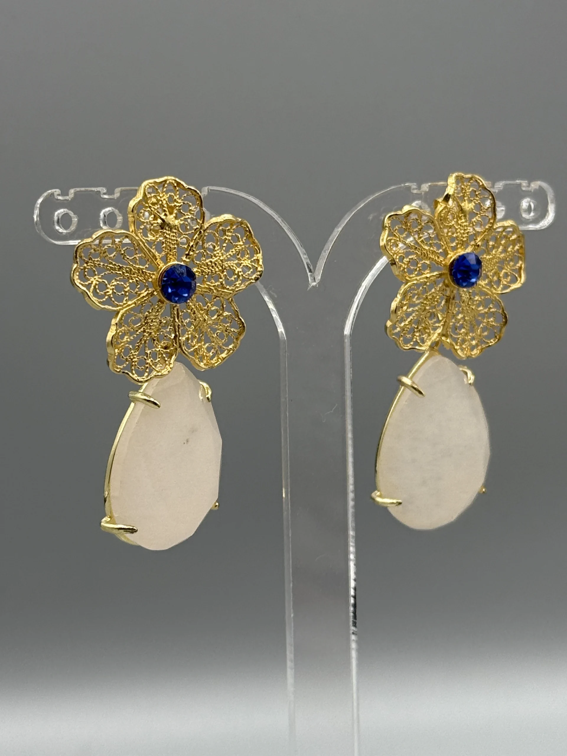 Pendientes dorados de filigrana FLOR azul 1 Pendientes dorados de filigrana FLOR azul