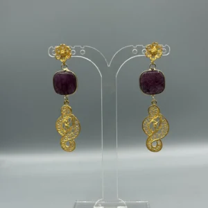 Pendientes dorados de filigrana OCHO