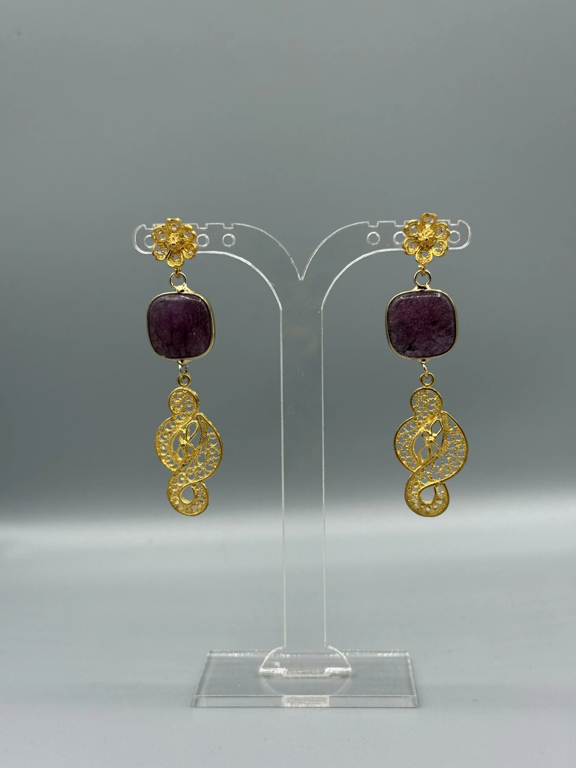 Pendientes dorados de filigrana OCHO 1 Pendientes dorados de filigrana OCHO