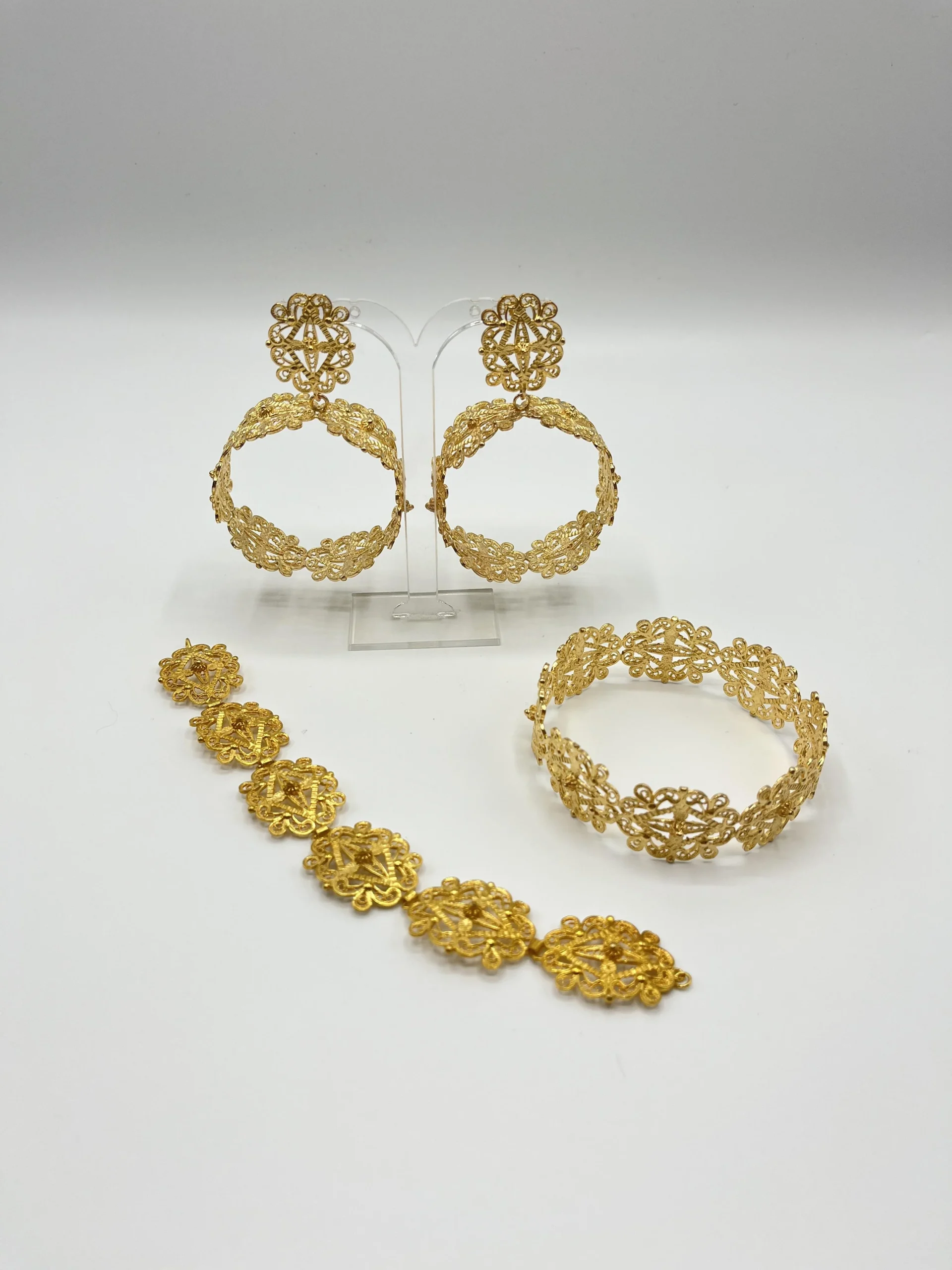 Pendientes dorados de filigrana TAIFAS ARCOS 4 Pendientes dorados de filigrana TAIFAS ARCOS