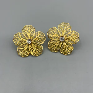 Pendientes dorados de filigrana FLOR GRANDE BLANCO