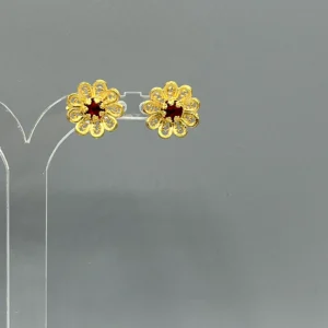 Pendientes dorados de filigrana FLORECILLA ROJA